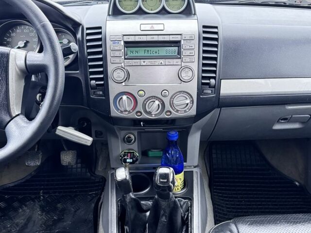 Черный Форд Рейнджер, объемом двигателя 2.5 л и пробегом 360 тыс. км за 7200 $, фото 7 на Automoto.ua