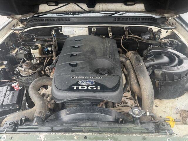 Черный Форд Рейнджер, объемом двигателя 2.5 л и пробегом 286 тыс. км за 4800 $, фото 10 на Automoto.ua