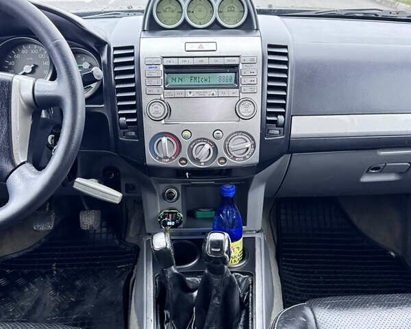 Черный Форд Рейнджер, объемом двигателя 2.5 л и пробегом 360 тыс. км за 7200 $, фото 7 на Automoto.ua