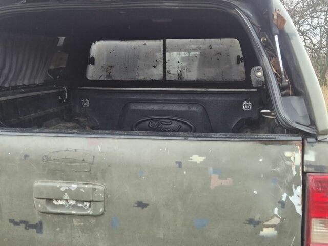 Черный Форд Рейнджер, объемом двигателя 2.5 л и пробегом 170 тыс. км за 4800 $, фото 6 на Automoto.ua