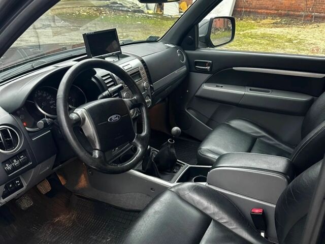 Черный Форд Рейнджер, объемом двигателя 2.5 л и пробегом 181 тыс. км за 2900 $, фото 7 на Automoto.ua