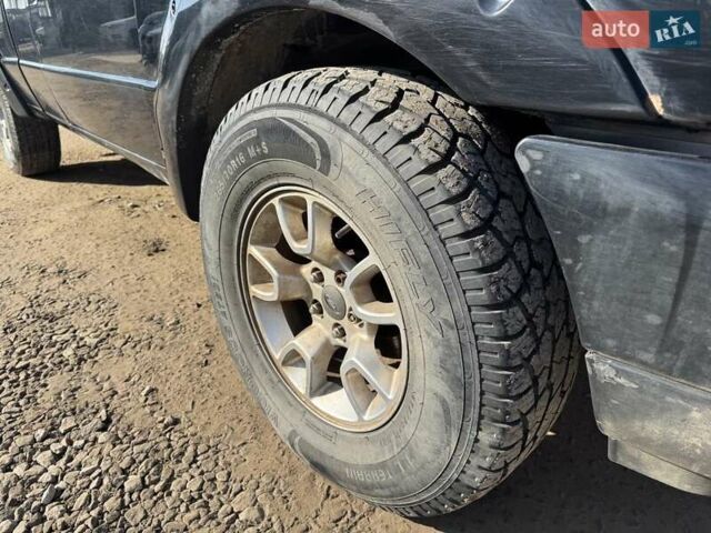 Черный Форд Рейнджер, объемом двигателя 4 л и пробегом 200 тыс. км за 4500 $, фото 3 на Automoto.ua