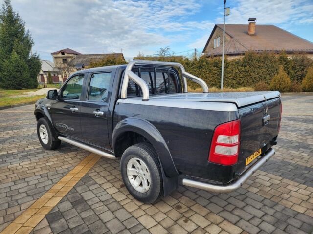 Черный Форд Рейнджер, объемом двигателя 2.5 л и пробегом 107 тыс. км за 7575 $, фото 8 на Automoto.ua