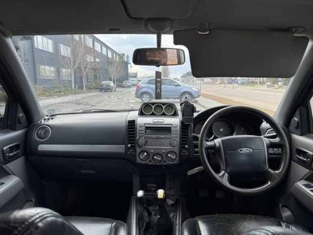 Черный Форд Рейнджер, объемом двигателя 2.5 л и пробегом 159 тыс. км за 5850 $, фото 5 на Automoto.ua