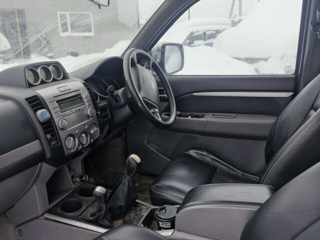 Черный Форд Рейнджер, объемом двигателя 0 л и пробегом 150 тыс. км за 5914 $, фото 5 на Automoto.ua