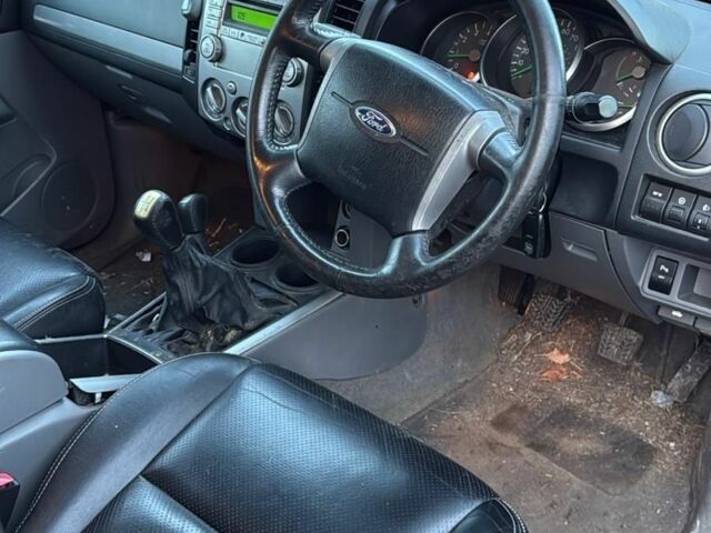 Черный Форд Рейнджер, объемом двигателя 0 л и пробегом 150 тыс. км за 5914 $, фото 10 на Automoto.ua