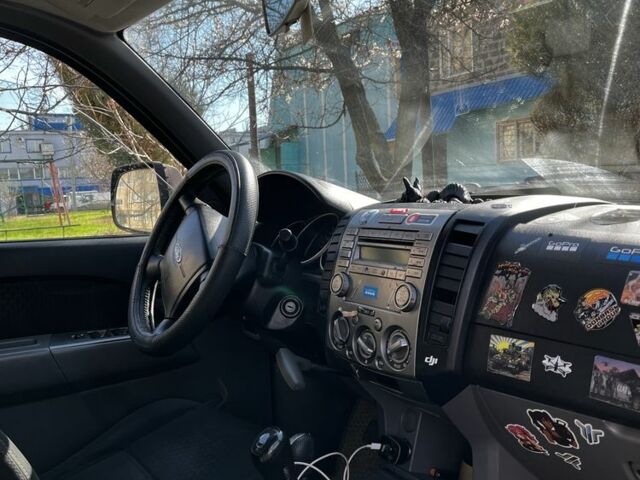 Черный Форд Рейнджер, объемом двигателя 2.5 л и пробегом 200 тыс. км за 7800 $, фото 3 на Automoto.ua