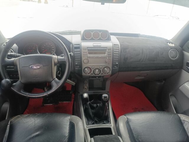 Черный Форд Рейнджер, объемом двигателя 2.5 л и пробегом 260 тыс. км за 7200 $, фото 7 на Automoto.ua