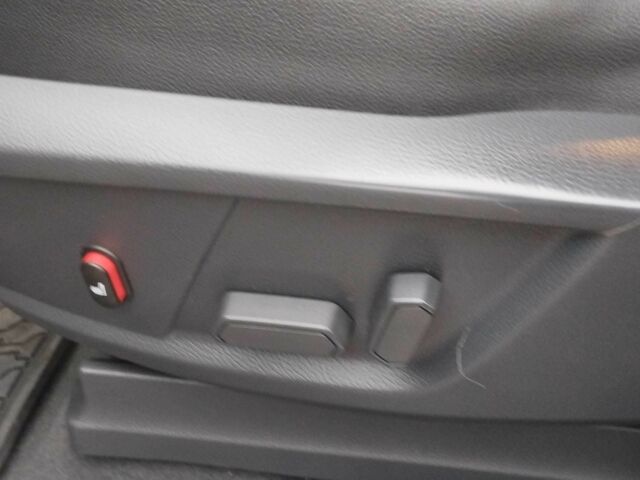 Чорний Форд Рейнджер, об'ємом двигуна 3.2 л та пробігом 174 тис. км за 17000 $, фото 15 на Automoto.ua