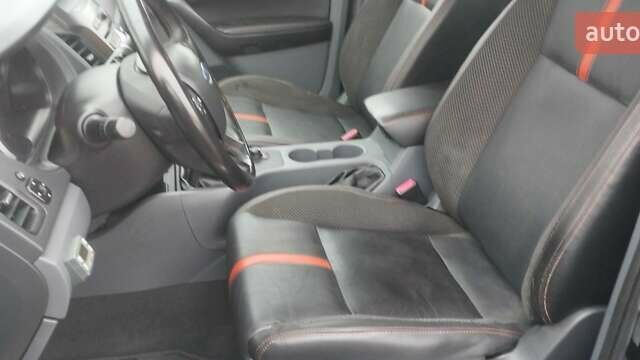 Чорний Форд Рейнджер, об'ємом двигуна 3.2 л та пробігом 174 тис. км за 17000 $, фото 11 на Automoto.ua