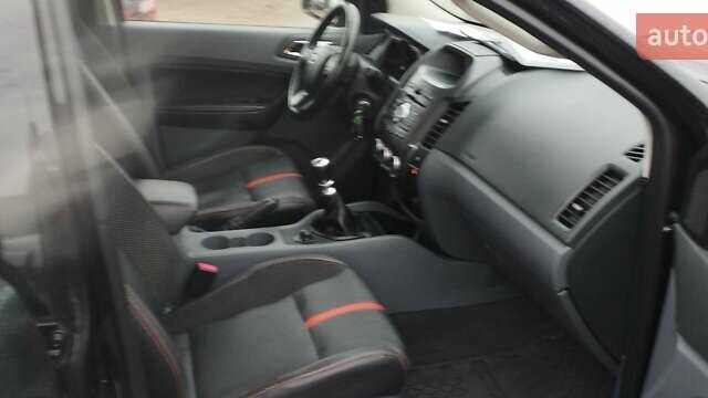 Чорний Форд Рейнджер, об'ємом двигуна 3.2 л та пробігом 174 тис. км за 17000 $, фото 10 на Automoto.ua