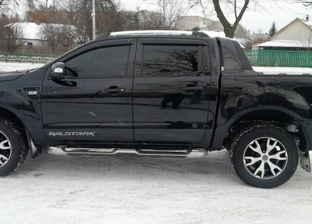 Черный Форд Рейнджер, объемом двигателя 3.2 л и пробегом 270 тыс. км за 24000 $, фото 1 на Automoto.ua