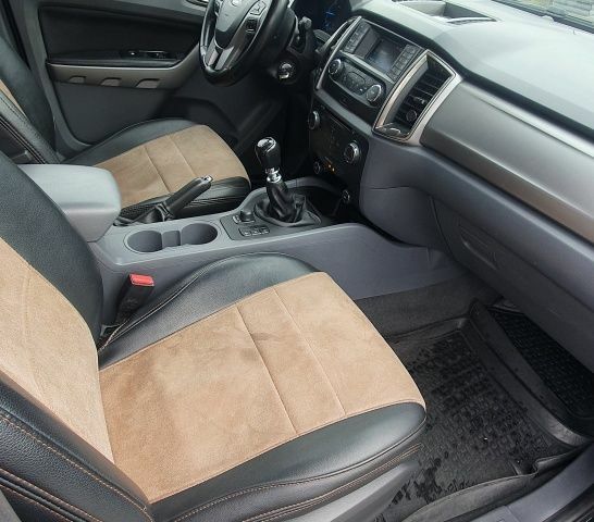 Чорний Форд Рейнджер, об'ємом двигуна 2.2 л та пробігом 201 тис. км за 19300 $, фото 6 на Automoto.ua