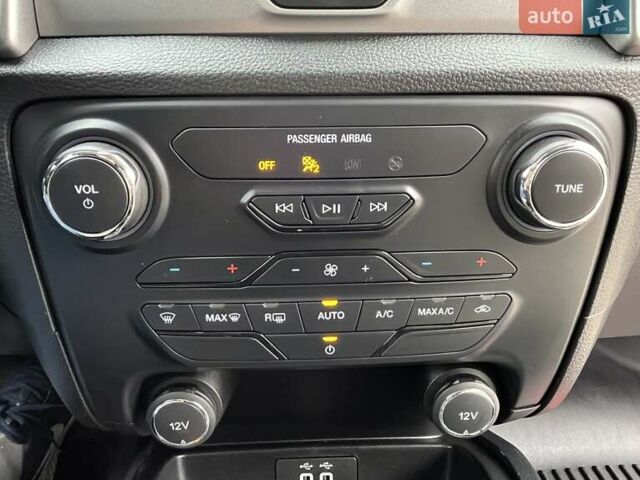 Черный Форд Рейнджер, объемом двигателя 2.26 л и пробегом 120 тыс. км за 24299 $, фото 38 на Automoto.ua