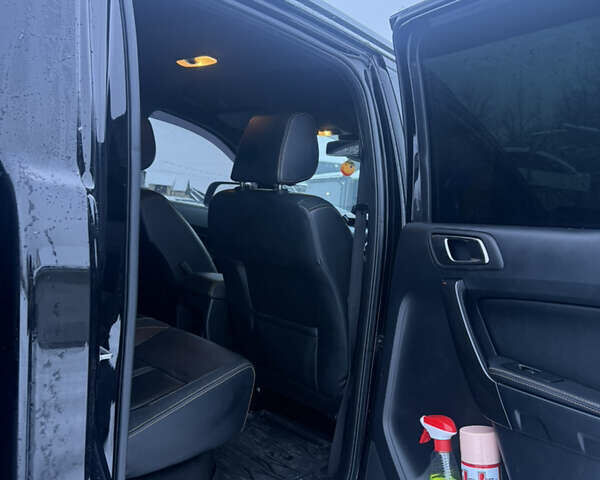 Черный Форд Рейнджер, объемом двигателя 2 л и пробегом 57 тыс. км за 35300 $, фото 5 на Automoto.ua