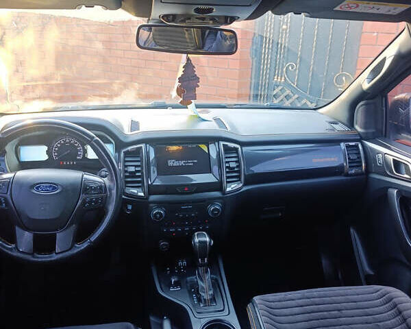 Черный Форд Рейнджер, объемом двигателя 2 л и пробегом 71 тыс. км за 35000 $, фото 3 на Automoto.ua