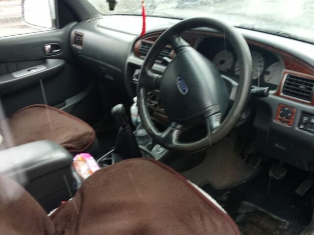 Черный Форд Рейнджер, объемом двигателя 2.5 л и пробегом 118 тыс. км за 5500 $, фото 13 на Automoto.ua