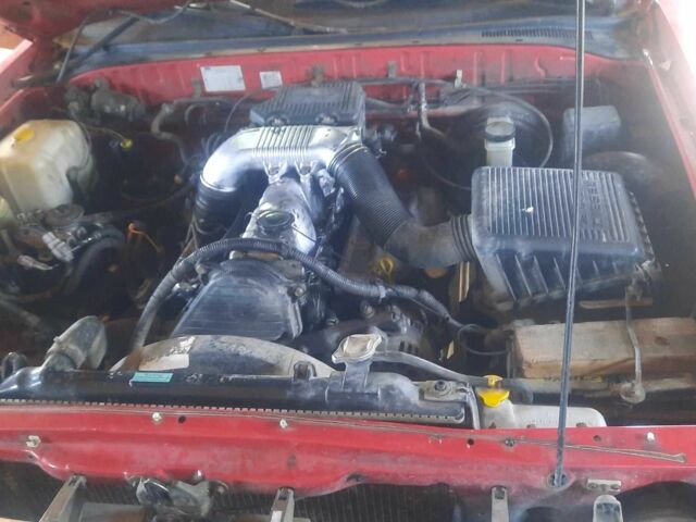 Красный Форд Рейнджер, объемом двигателя 2.5 л и пробегом 280 тыс. км за 3300 $, фото 3 на Automoto.ua