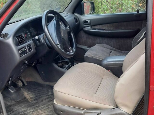 Красный Форд Рейнджер, объемом двигателя 2.5 л и пробегом 280 тыс. км за 3300 $, фото 1 на Automoto.ua