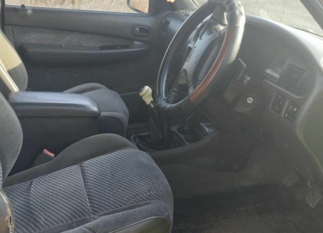 Красный Форд Рейнджер, объемом двигателя 2 л и пробегом 199 тыс. км за 5000 $, фото 3 на Automoto.ua