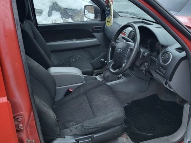 Красный Форд Рейнджер, объемом двигателя 2.5 л и пробегом 101 тыс. км за 3900 $, фото 4 на Automoto.ua