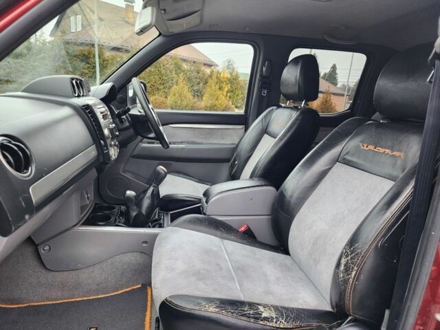 Красный Форд Рейнджер, объемом двигателя 3 л и пробегом 166 тыс. км за 8025 $, фото 17 на Automoto.ua