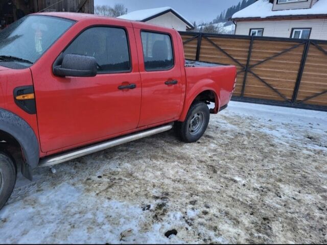 Красный Форд Рейнджер, объемом двигателя 2.5 л и пробегом 101 тыс. км за 3900 $, фото 2 на Automoto.ua