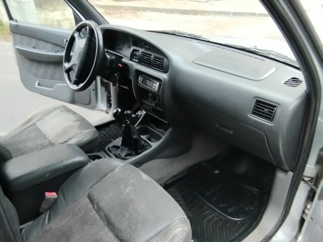 Серый Форд Рейнджер, объемом двигателя 2.5 л и пробегом 384 тыс. км за 4700 $, фото 6 на Automoto.ua