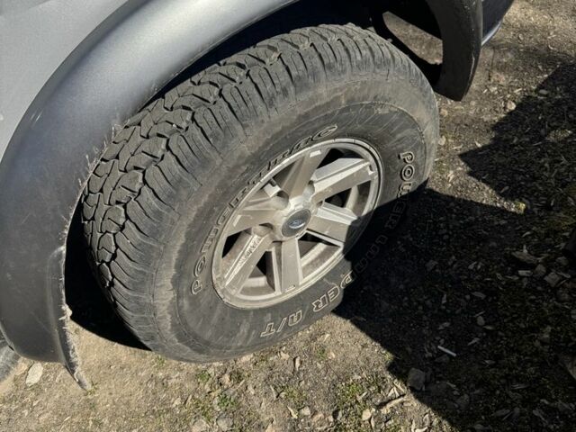 Серый Форд Рейнджер, объемом двигателя 0 л и пробегом 270 тыс. км за 4200 $, фото 3 на Automoto.ua