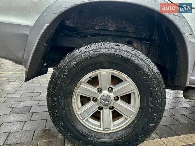 Серый Форд Рейнджер, объемом двигателя 2.5 л и пробегом 200 тыс. км за 4500 $, фото 14 на Automoto.ua