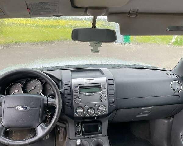 Серый Форд Рейнджер, объемом двигателя 2.5 л и пробегом 227 тыс. км за 5200 $, фото 4 на Automoto.ua