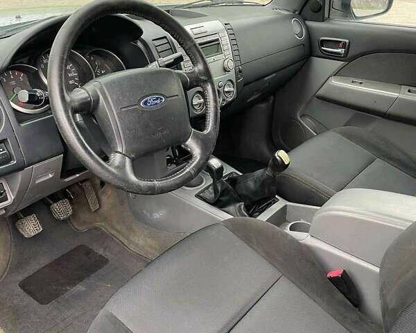 Серый Форд Рейнджер, объемом двигателя 2.5 л и пробегом 227 тыс. км за 5200 $, фото 5 на Automoto.ua