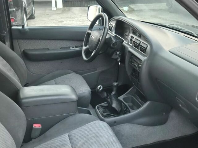 Серый Форд Рейнджер, объемом двигателя 2.5 л и пробегом 203 тыс. км за 2950 $, фото 12 на Automoto.ua