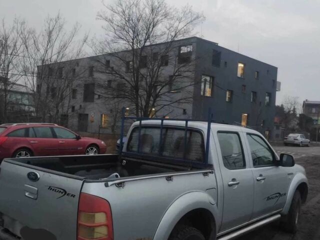 Серый Форд Рейнджер, объемом двигателя 2.5 л и пробегом 130 тыс. км за 6499 $, фото 3 на Automoto.ua