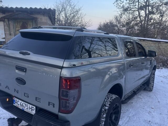 Сірий Форд Рейнджер, об'ємом двигуна 3.2 л та пробігом 203 тис. км за 16000 $, фото 4 на Automoto.ua