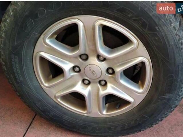 Серый Форд Рейнджер, объемом двигателя 0 л и пробегом 178 тыс. км за 21200 $, фото 5 на Automoto.ua