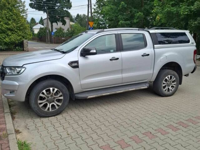 Серый Форд Рейнджер, объемом двигателя 3.2 л и пробегом 140 тыс. км за 12101 $, фото 4 на Automoto.ua