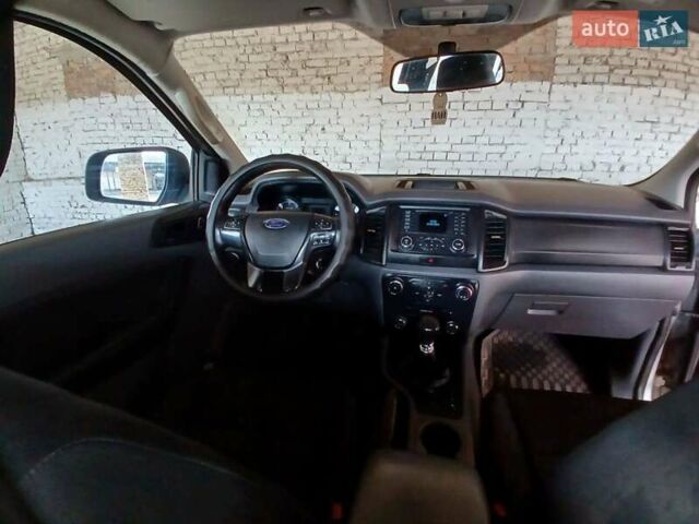 Серый Форд Рейнджер, объемом двигателя 2.2 л и пробегом 293 тыс. км за 17000 $, фото 5 на Automoto.ua