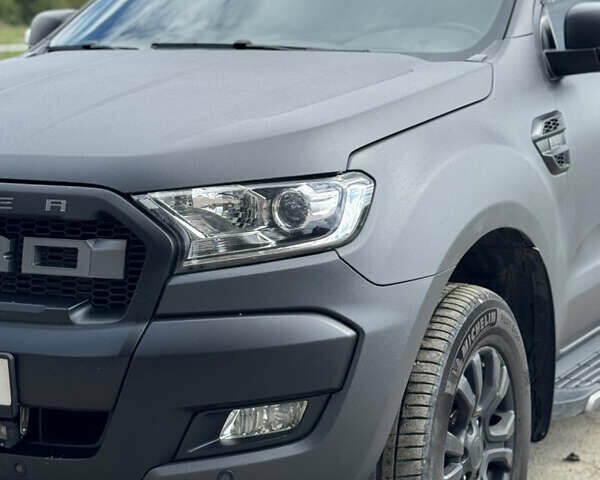 Сірий Форд Рейнджер, об'ємом двигуна 3.2 л та пробігом 162 тис. км за 34500 $, фото 2 на Automoto.ua