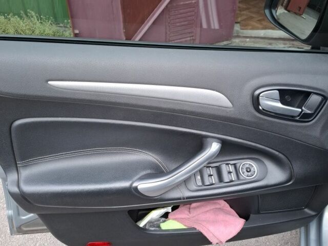 Сірий Форд Рейнджер, об'ємом двигуна 2 л та пробігом 330 тис. км за 5715 $, фото 2 на Automoto.ua