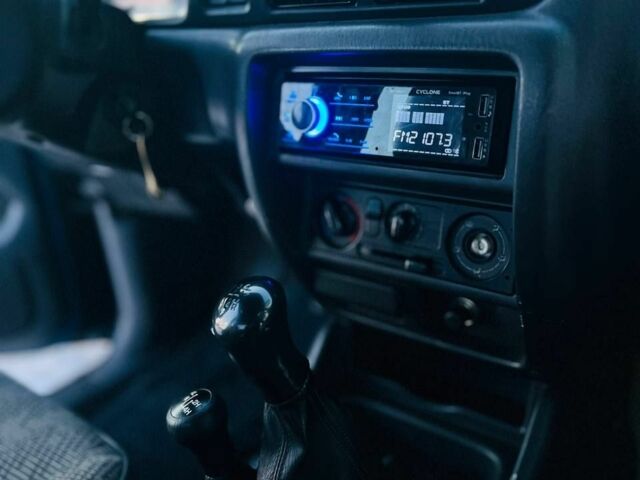 Синий Форд Рейнджер, объемом двигателя 2.5 л и пробегом 300 тыс. км за 3600 $, фото 6 на Automoto.ua