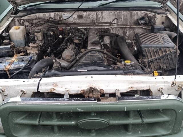 Зеленый Форд Рейнджер, объемом двигателя 2.5 л и пробегом 270 тыс. км за 2840 $, фото 2 на Automoto.ua