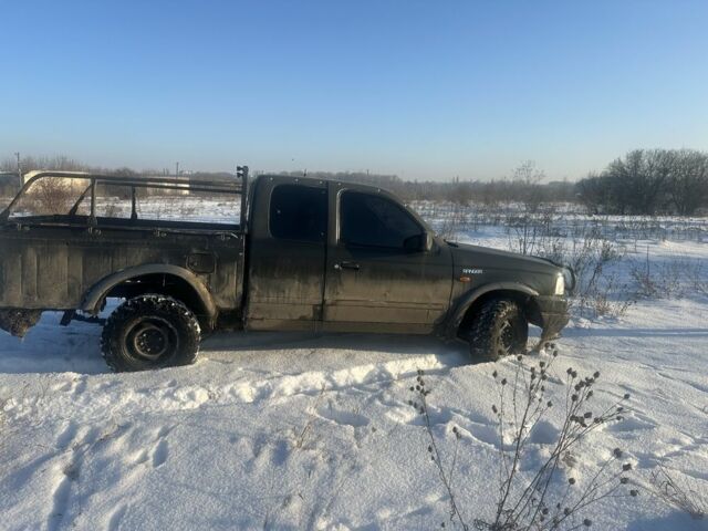 Зелений Форд Рейнджер, об'ємом двигуна 2.5 л та пробігом 3 тис. км за 3800 $, фото 2 на Automoto.ua