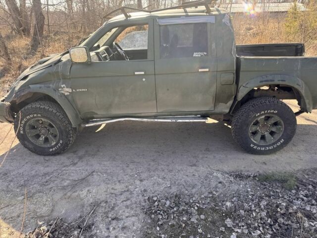 Зеленый Форд Рейнджер, объемом двигателя 2.5 л и пробегом 158 тыс. км за 1900 $, фото 2 на Automoto.ua