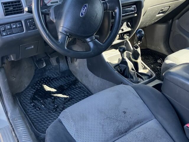 Зеленый Форд Рейнджер, объемом двигателя 2.5 л и пробегом 417 тыс. км за 2200 $, фото 6 на Automoto.ua