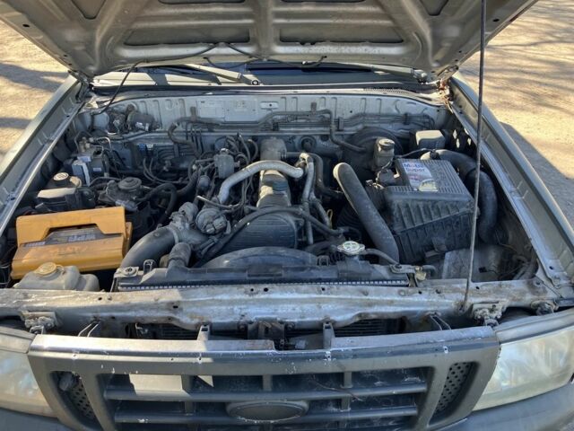 Зеленый Форд Рейнджер, объемом двигателя 2.5 л и пробегом 417 тыс. км за 2200 $, фото 8 на Automoto.ua