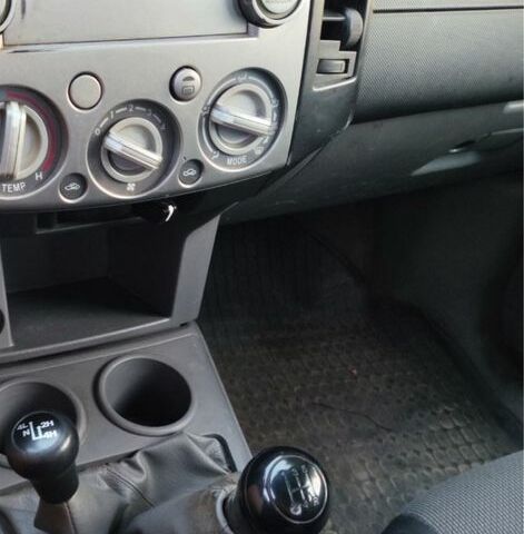 Зеленый Форд Рейнджер, объемом двигателя 2.5 л и пробегом 218 тыс. км за 5500 $, фото 6 на Automoto.ua