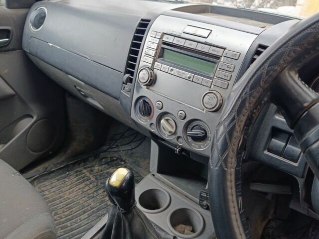 Зеленый Форд Рейнджер, объемом двигателя 2.5 л и пробегом 360 тыс. км за 4000 $, фото 4 на Automoto.ua