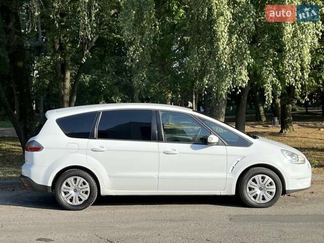 Белый Форд С-Макс, объемом двигателя 2 л и пробегом 320 тыс. км за 6499 $, фото 3 на Automoto.ua