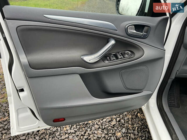 Белый Форд С-Макс, объемом двигателя 2 л и пробегом 180 тыс. км за 6450 $, фото 6 на Automoto.ua